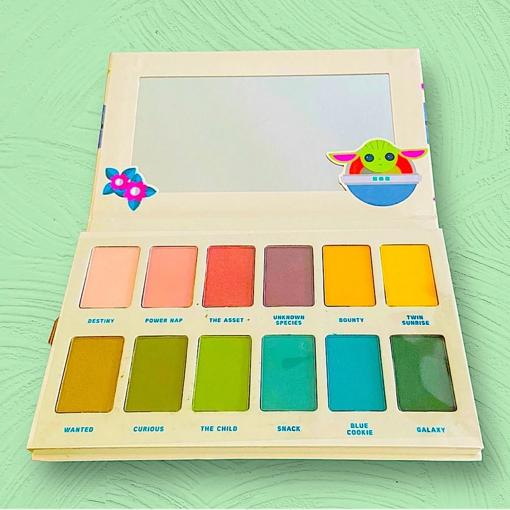 Taste Beauty - Star Wars - The Mandalorian - The Child - Eyeshadow Palette